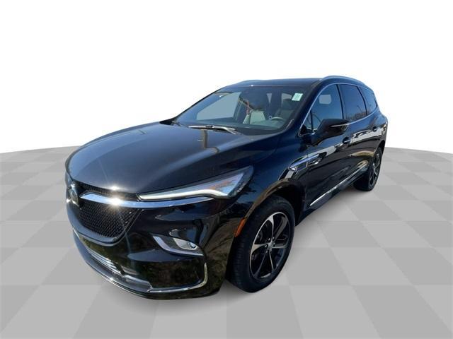 2022 buick enclave essence
