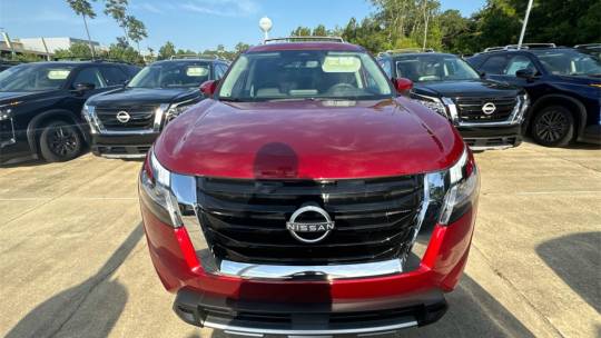 2024 Nissan Pathfinder sl