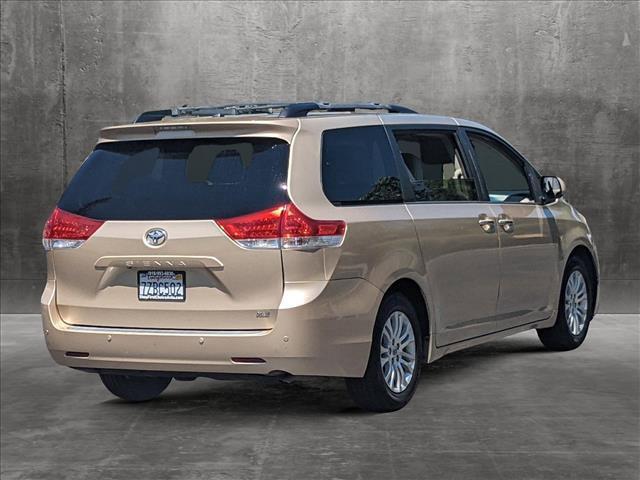 2013 toyota sienna xle