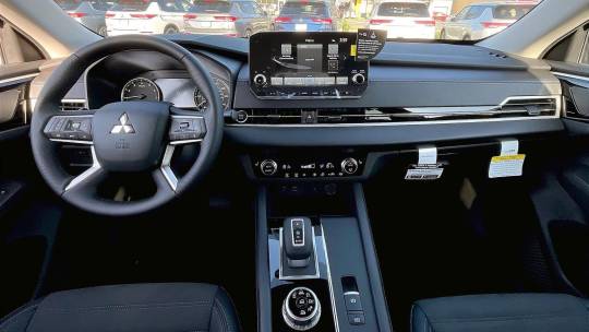2024 Mitsubishi Outlander