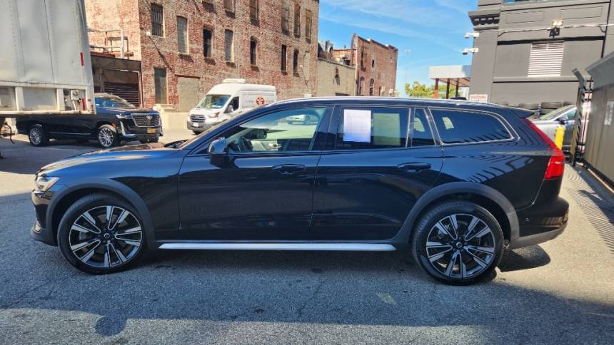 2023 volvo v60 cross country b5 ultimate