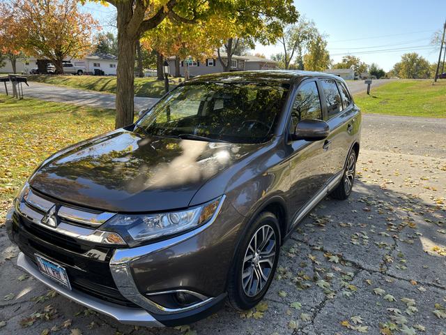 2016 mitsubishi outlander se