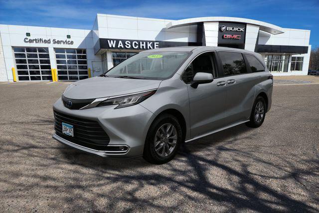 2022 toyota sienna xle 7 passenger