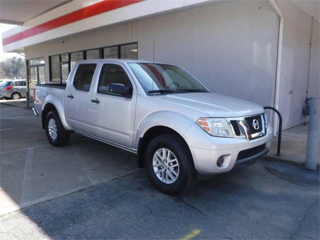 2021 nissan frontier sv