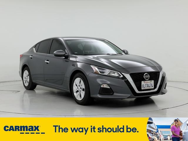 2019 nissan altima s