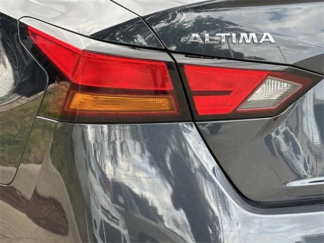 2021 nissan altima 2.5 sv