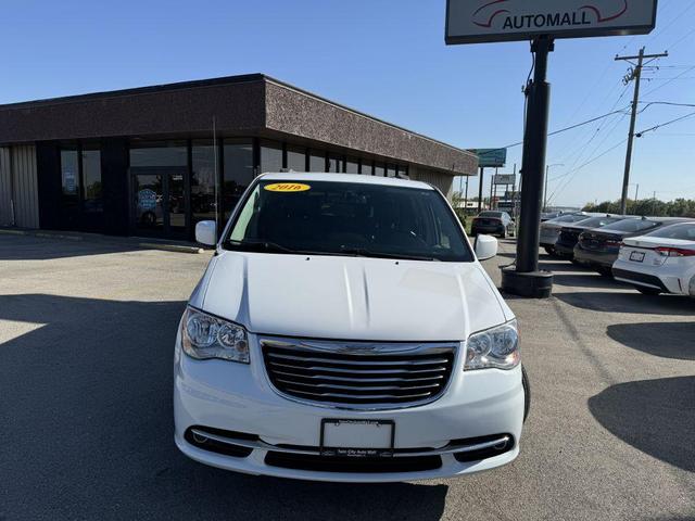 2016 chrysler town & country touring