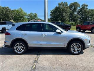2016 Porsche Cayenne base