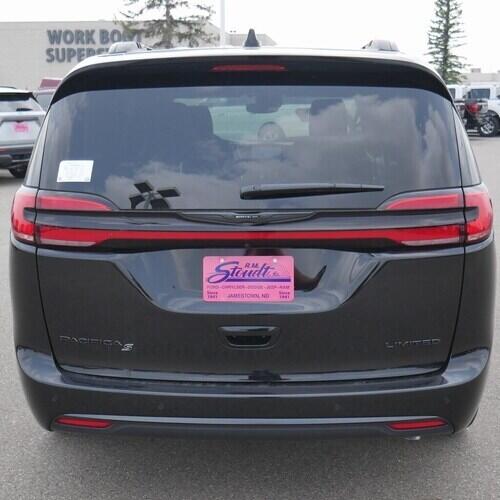 2024 chrysler pacifica limited