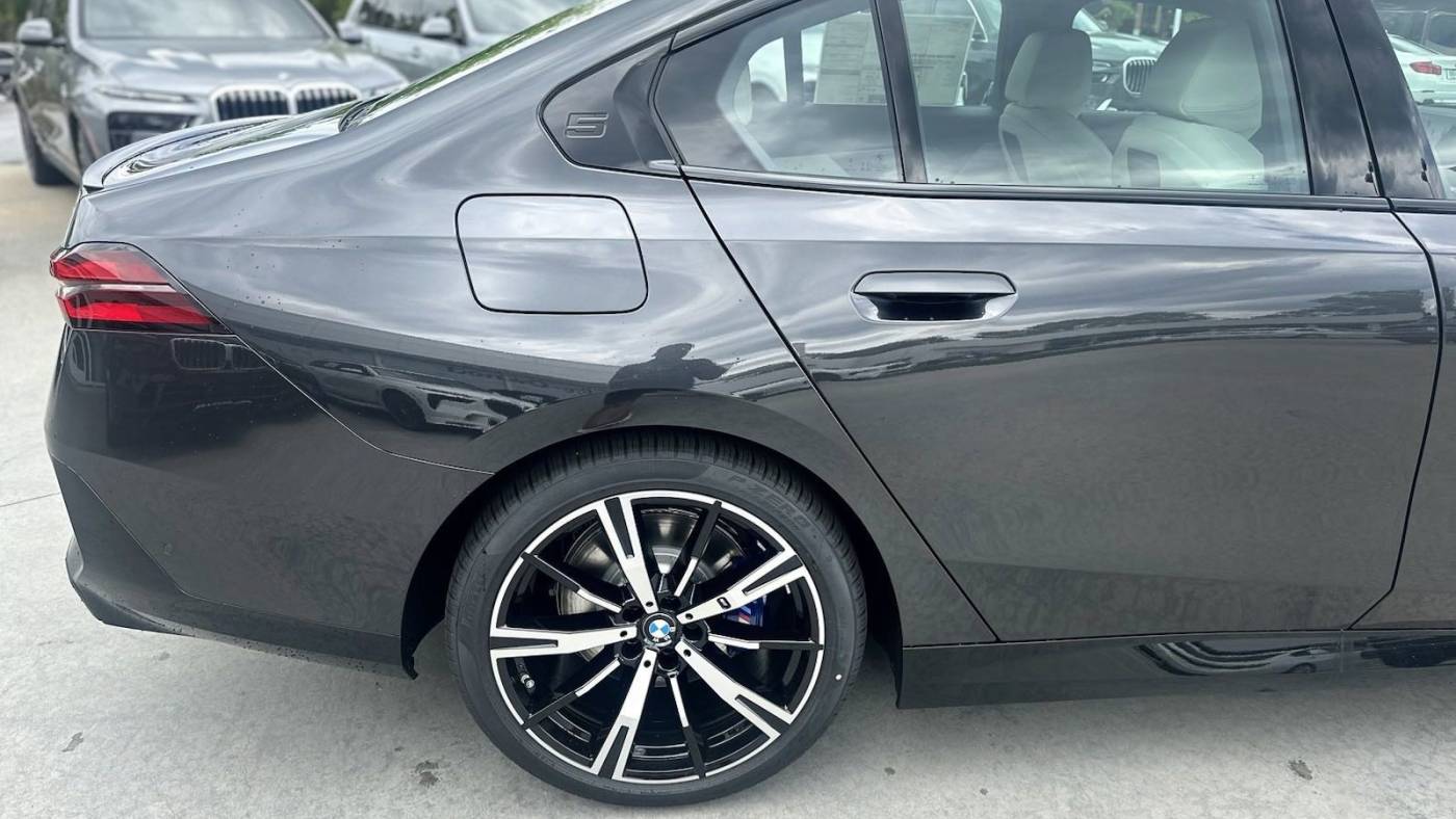 2024 bmw 5 series 530i