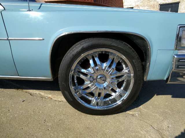 1977 cadillac deville base sedan 4-door 7.0l