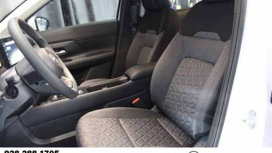 2025 Nissan Kicks