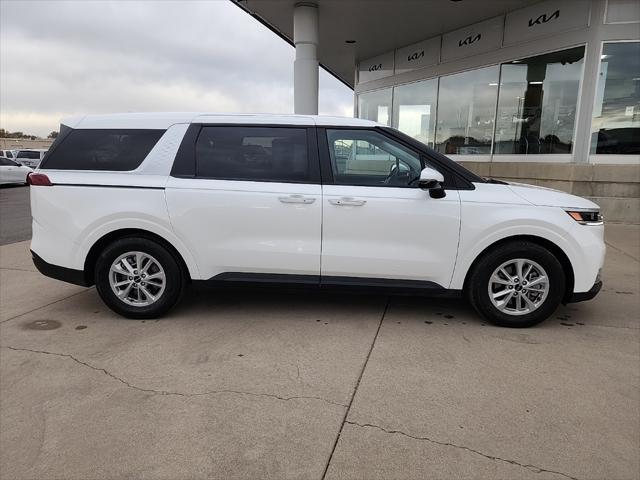 2024 kia carnival lx