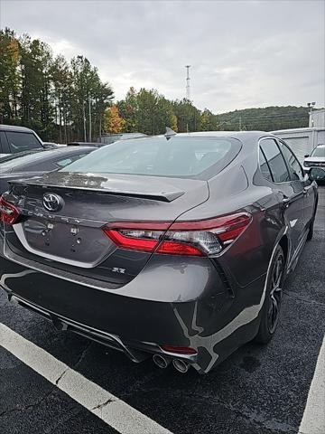 2022 toyota camry se