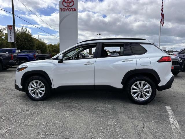 2022 toyota corolla cross le