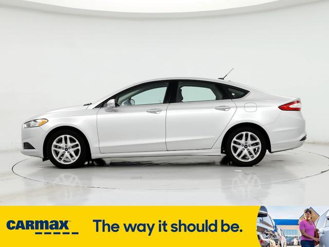 2016 ford fusion se