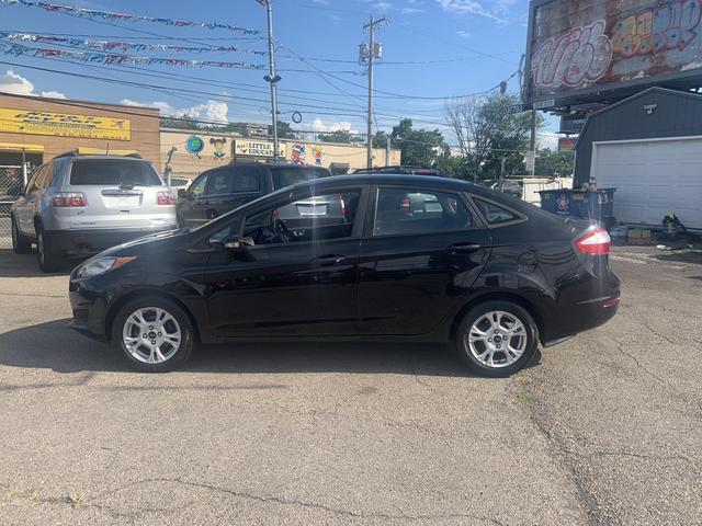 2014 ford fiesta se