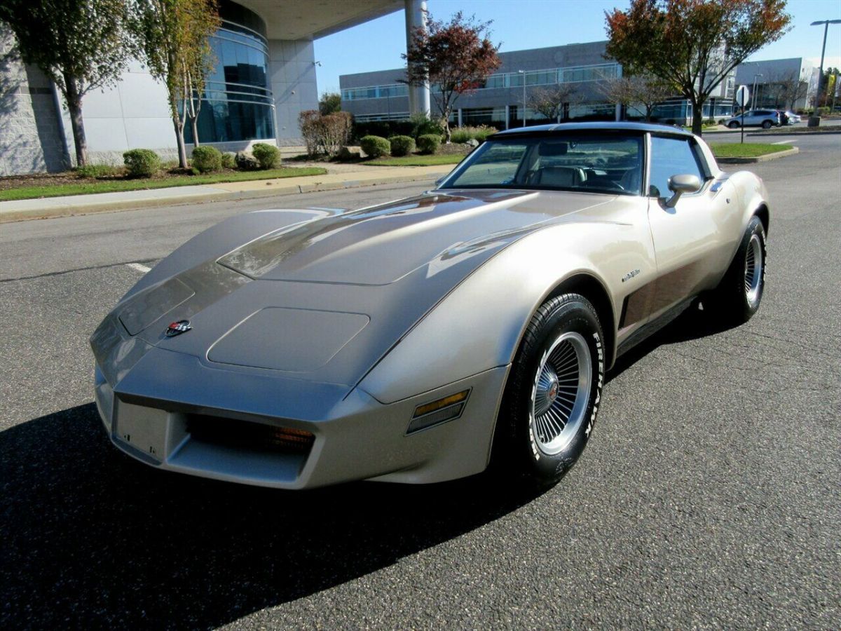 1982 chevrolet corvette collector edition rare find stunning classic must see
