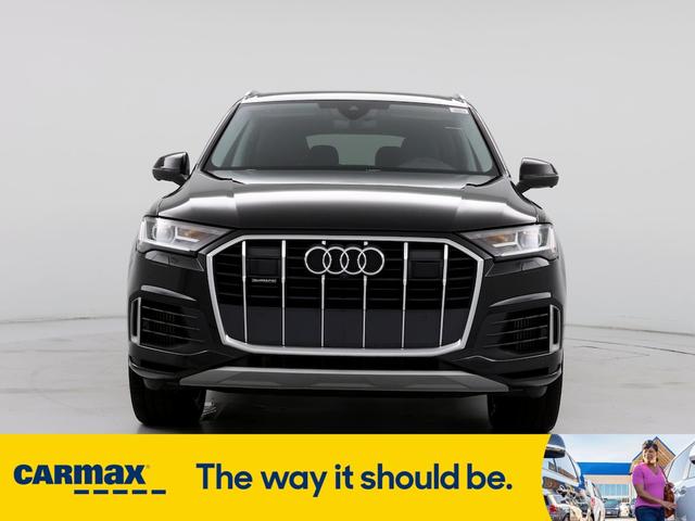 2023 audi q7 premium plus
