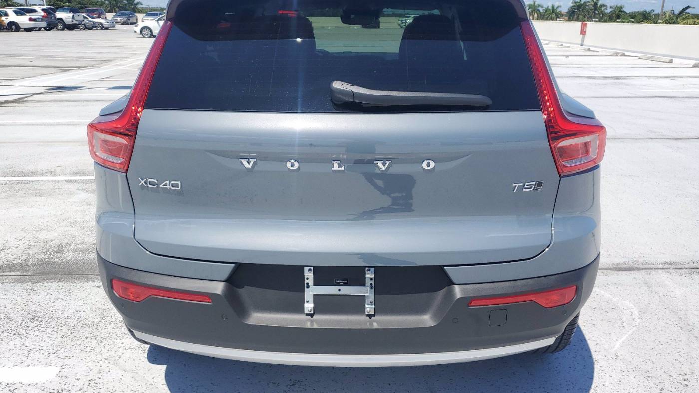 2022 volvo xc40 t5 momentum
