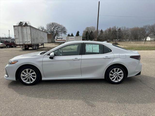 2023 toyota camry le
