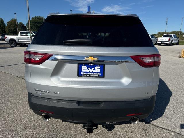 2018 chevrolet traverse lt cloth