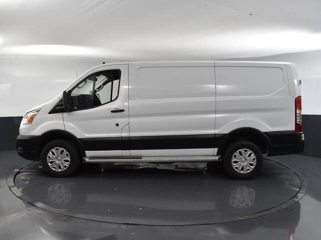 2022 ford transit-250 base