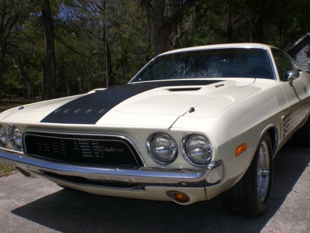 1974 challenger dodge rally 360 auto with factory a/c lots of extra nos parts