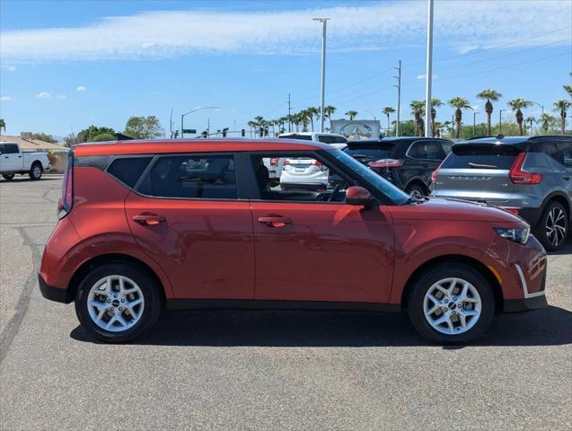 2023 kia soul lx