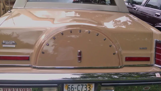 1983 lincoln continental mark vi - 4 door - v8 - 302 5l - excellent vinyl top