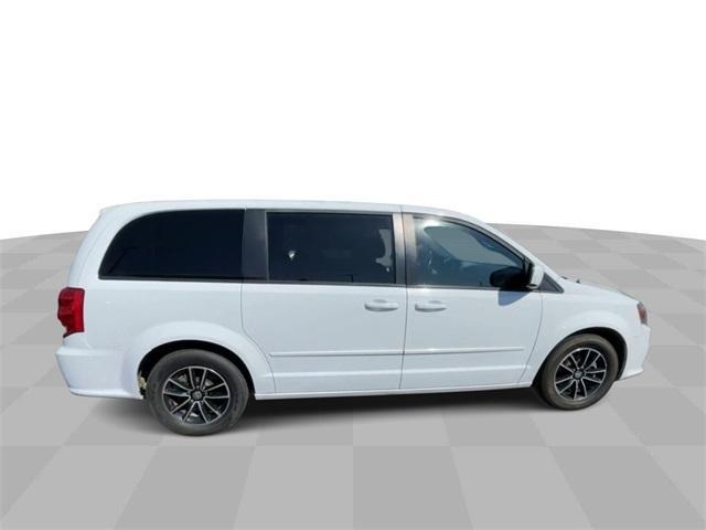 2017 dodge grand caravan gt