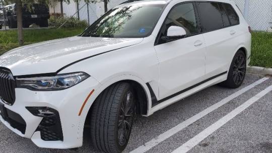 2021 bmw x7 m50i