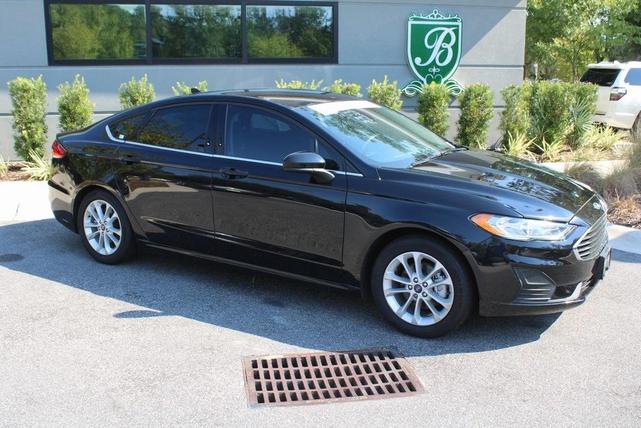 2019 ford fusion se