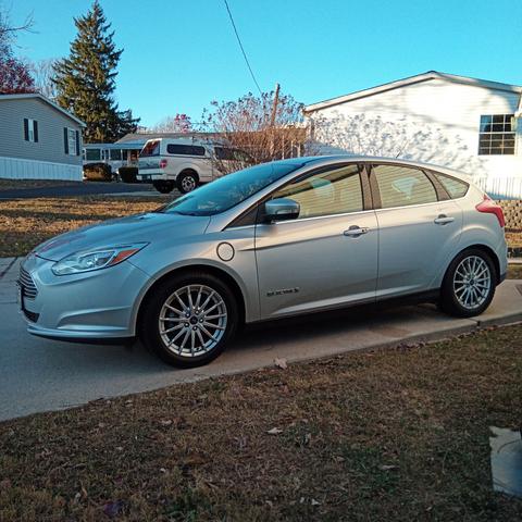 2014 ford focus electric base