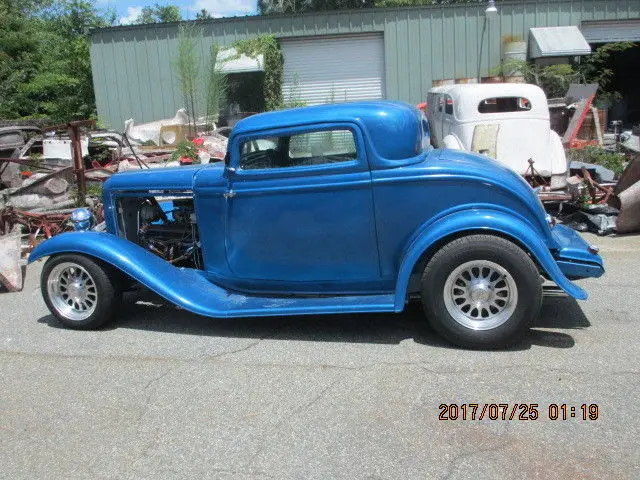 1932 ford 3-window coupe vintage fiberglass replica body with 4" chop