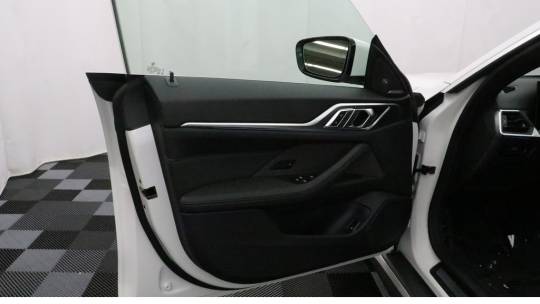 2024 BMW i4