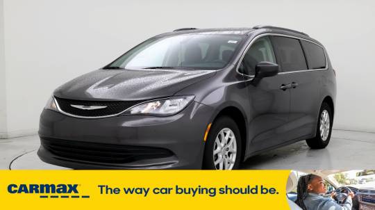 2020 Chrysler Voyager