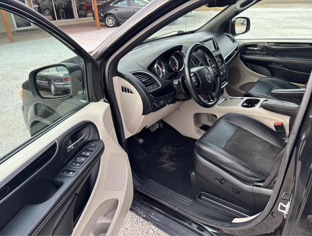 2019 dodge grand caravan sxt