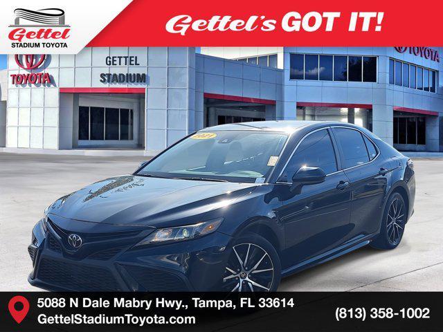 2021 toyota camry se