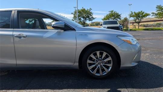 2016 toyota camry hybrid xle
