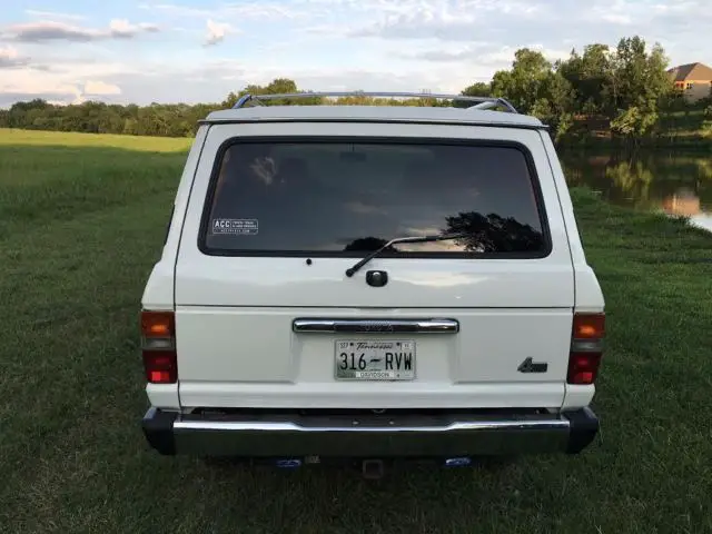 1988 toyota land crusier fj62 manual with extras. nice truck!