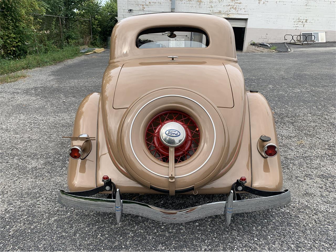 1935 ford 5 window coupe