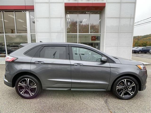2022 ford edge st