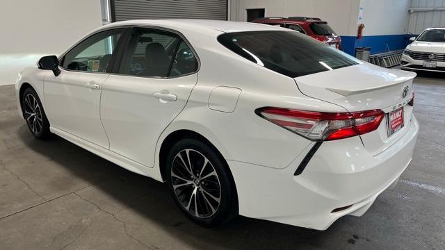 2018 toyota camry se