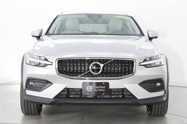 2024 volvo v60 cross country b5 plus