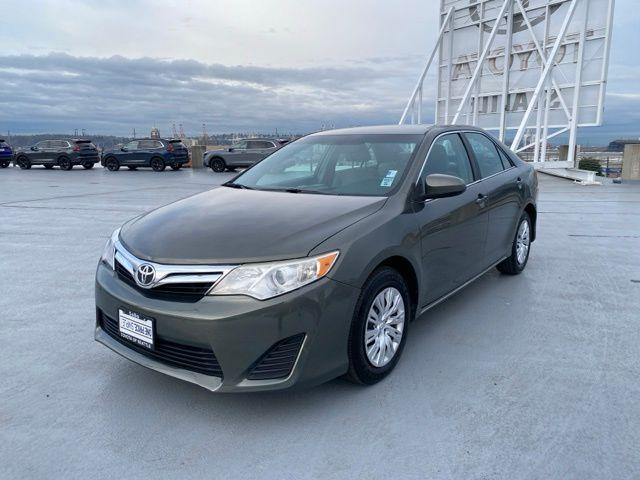 2014 toyota camry le
