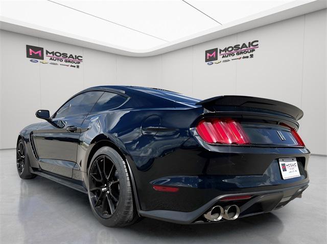 2017 ford shelby gt350 base