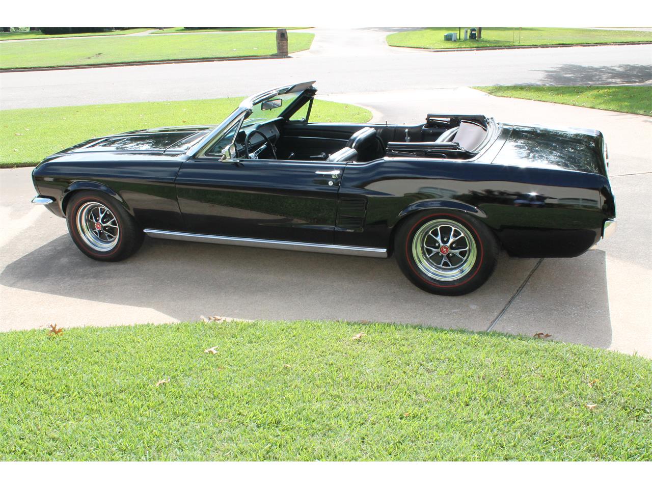 1967 ford mustang