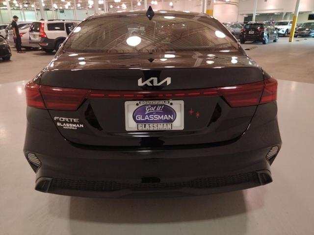 2022 kia forte lxs