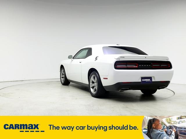 2019 dodge challenger sxt